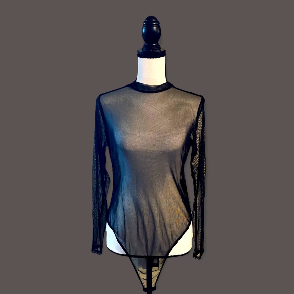 ⚠️SOLD⚠️ NEW LOOK || MESH HIGH NECK BODYSUIT